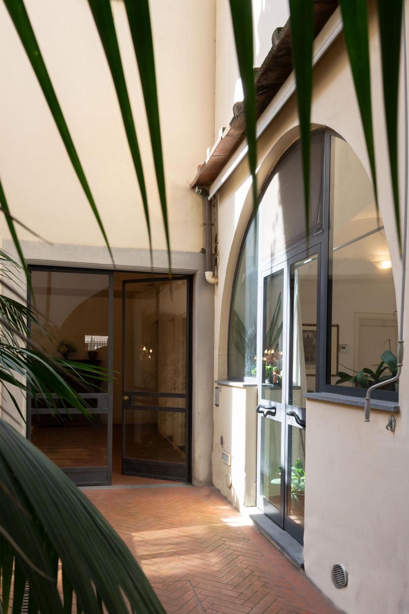 Characteristic Apartment In The Center Of ฟลอเรนซ์ ภายนอก รูปภาพ
